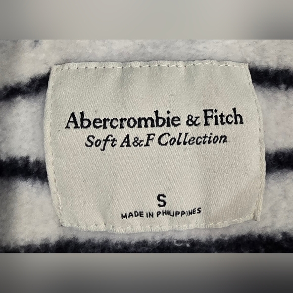 Abercrombie Soft A&F Collection Cropped Striped Sweatshirt Size Small - Picture 2 of 5